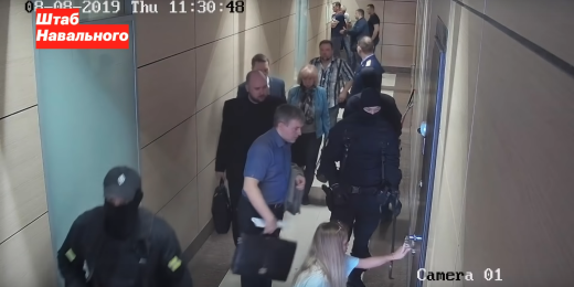 «Всех напугать, кто мимо проходил»: адвокаты о том, как ведется следствие по «делу ФБК»