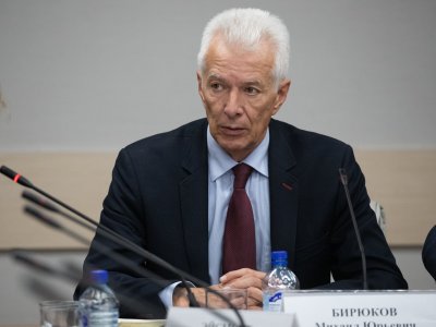      «В одиночку работать сложно». Интервью с адвокатом ОВД-Инфо Михаилом Бирюковым
    