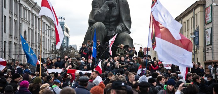 Платные митинги: технология из Беларуси