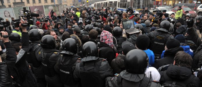 За разгоном митинга на Триумфальной площади последовали аресты